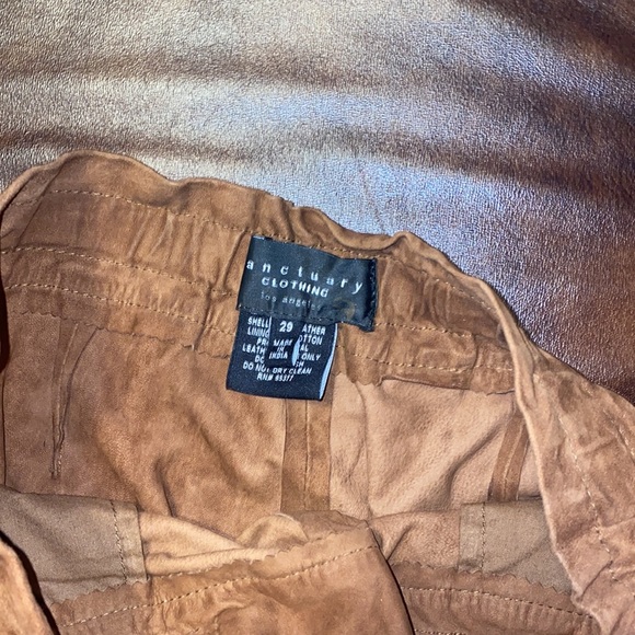 🪿Adorable brown leather shorts! - Picture 5 of 9